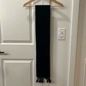 David and Young, Softer Than Cashmere Scarf (Black)